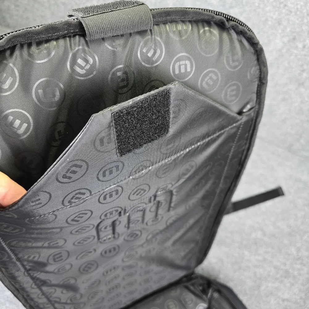 TravisMathew Lateral Backpack TMB107 Black NWT - Padded 16